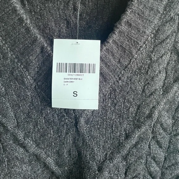 NWT Forever 21 Preppy Knit Argyle Sweater Vest - Picture 3 of 3